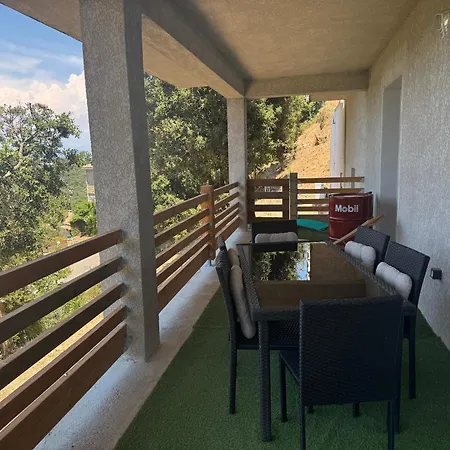 Rez De Entre Et Maquis Independant Appartement