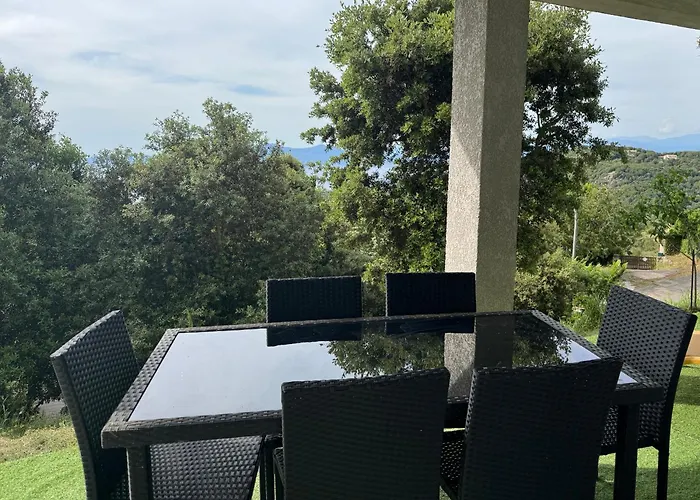 Noël En Corse Entre Et Maquis Indépendant Coti-Chiavari (Corsica)